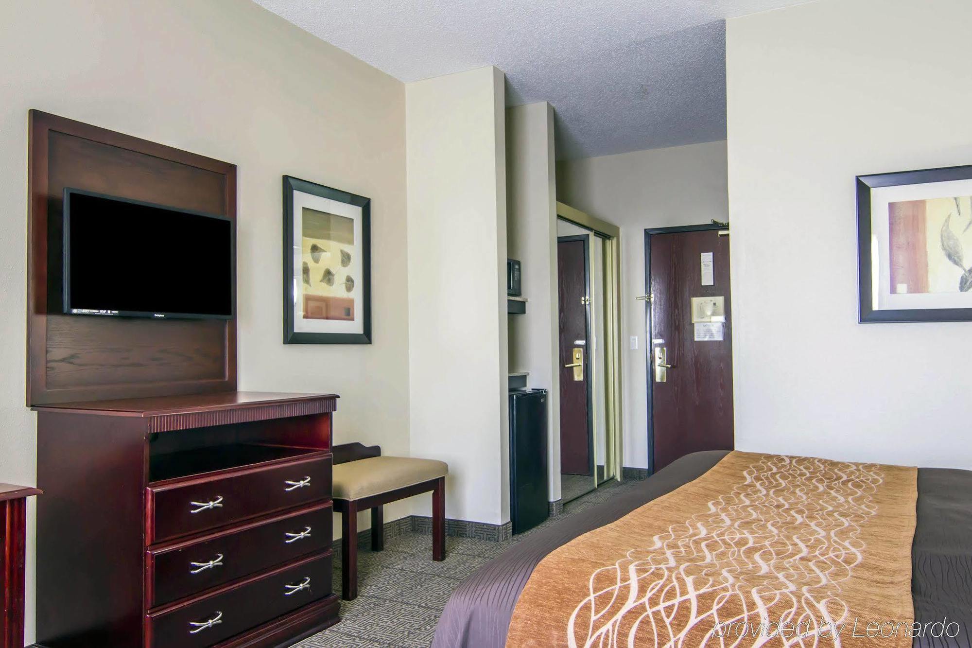Comfort Inn & Suites Love Field - Dallas Market Center Esterno foto